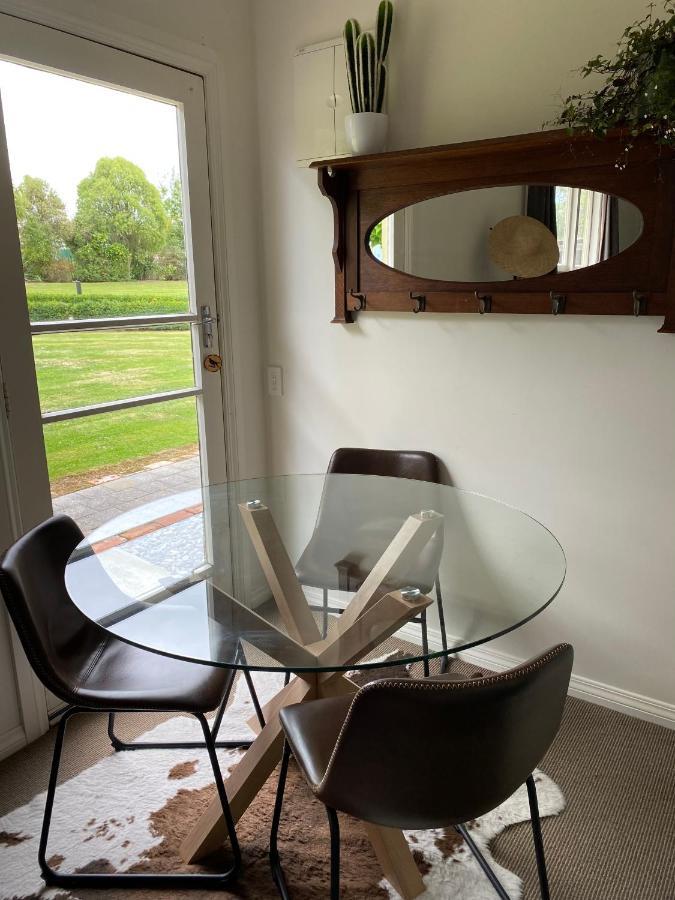 Glenie Cottage Bnb Guesthouse Тимару Екстериор снимка