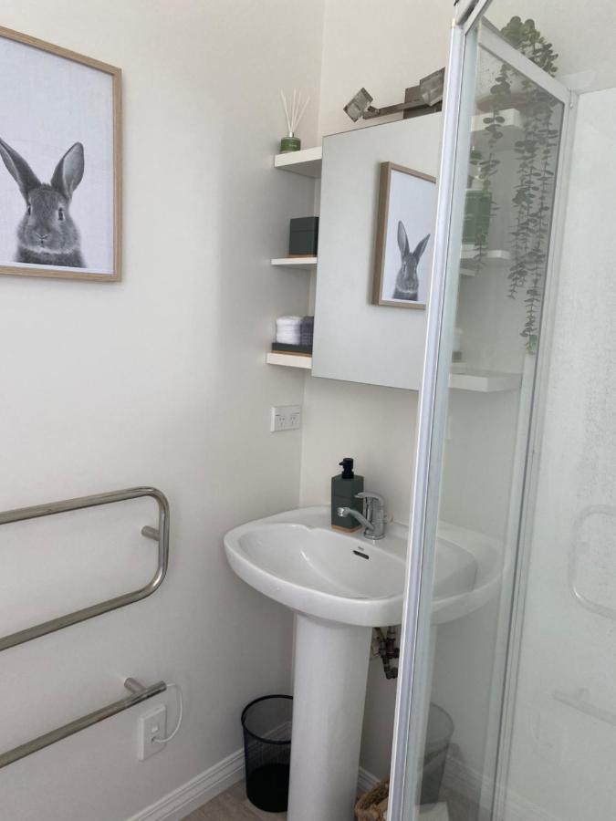 Glenie Cottage Bnb Guesthouse Тимару Екстериор снимка